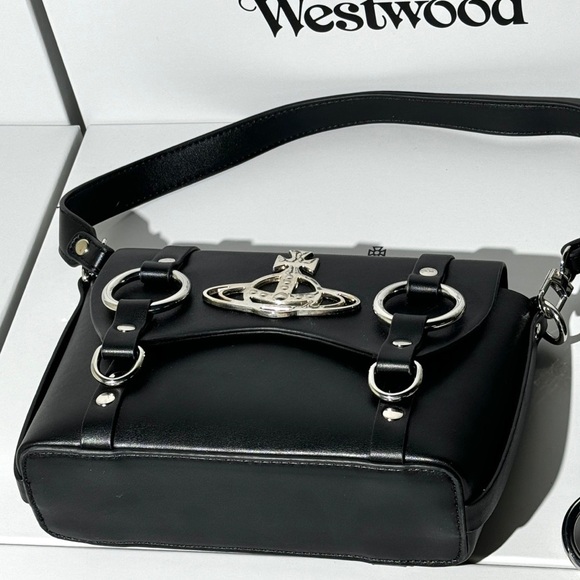 🖤🩶Vivienne Westwood Black Crossbody Bag with Silver Accents - Picture 4 of 7